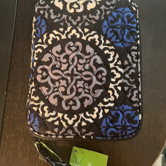 Vera Bradley e-reader, tablet sleeve - Picture 2 of 4